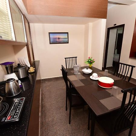 Sree Service Apartments Тирупати Екстериор снимка