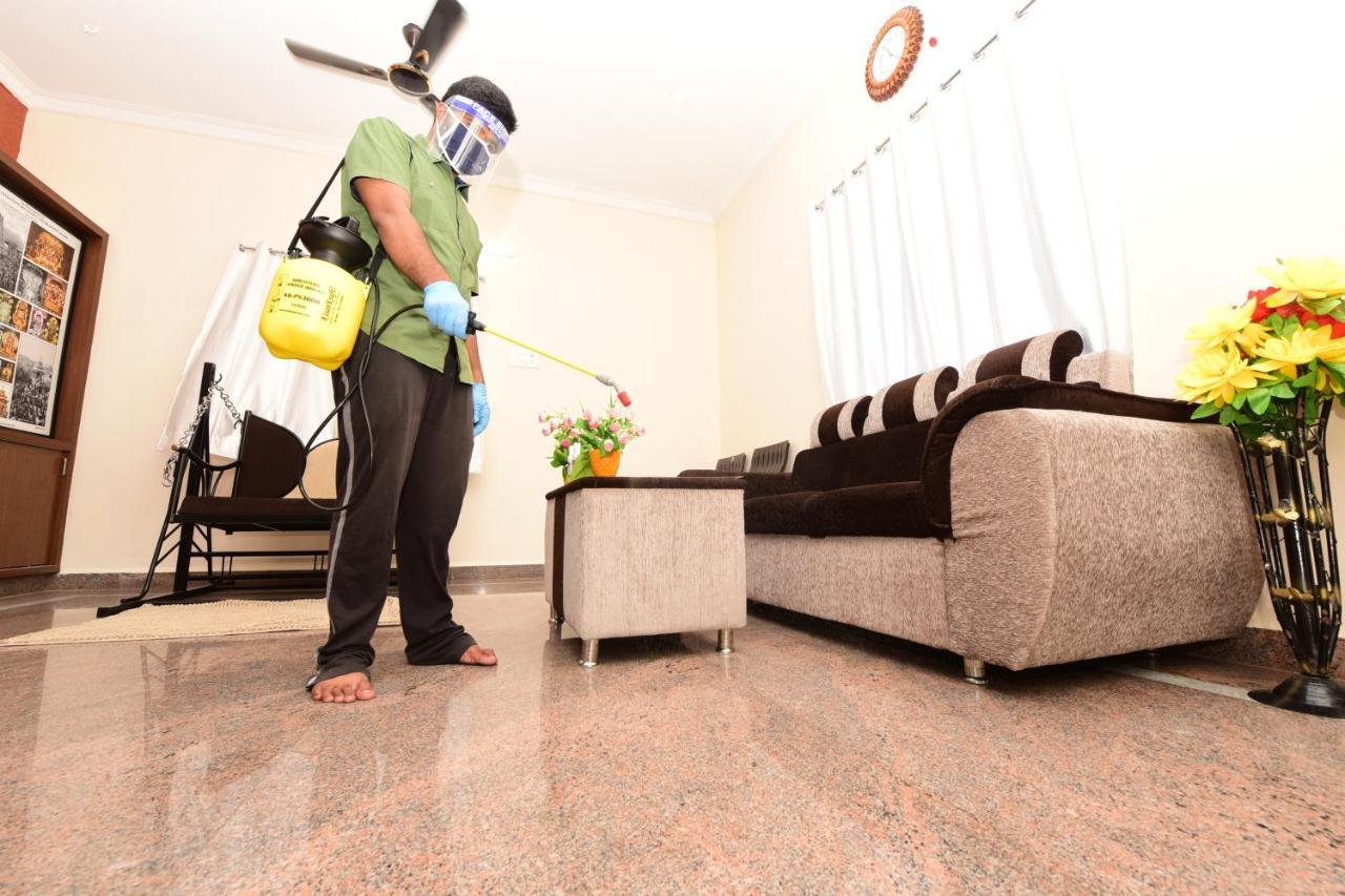 Sree Service Apartments Тирупати Екстериор снимка