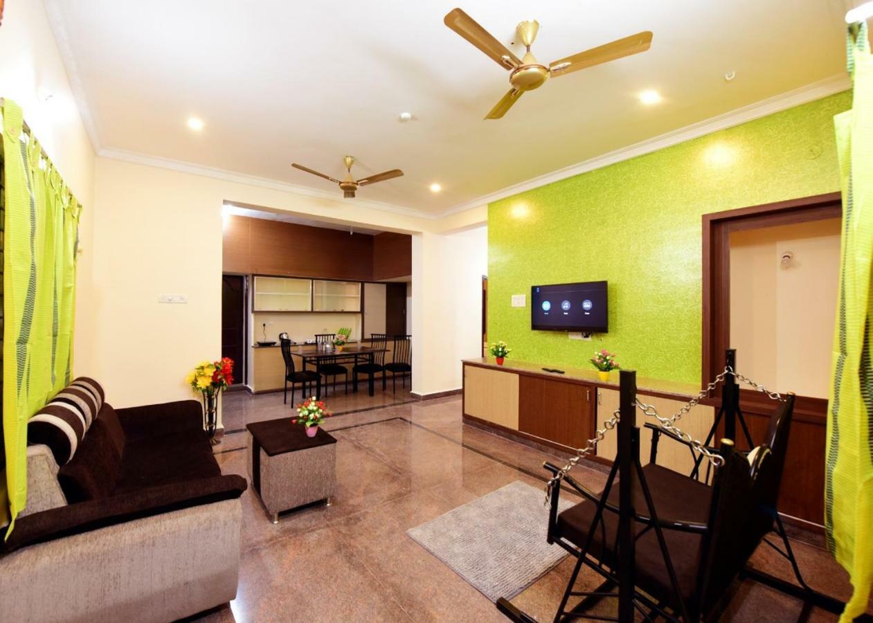 Sree Service Apartments Тирупати Екстериор снимка